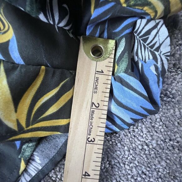 Sadie & Sage Palm Leave Aloha Ruffled Hem Lined Pull On Shorts Size Medium - Picture 7 of 7